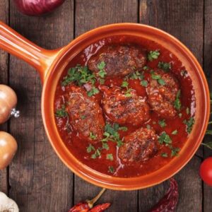 Kokkene’s mexicanske inspireret oksefarsbrød i tomatsovs